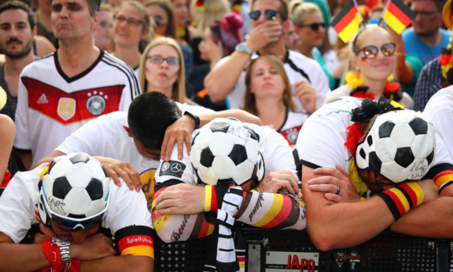 Người Đức phẫn nộ khi đội tuyển bị loại khỏi World Cup