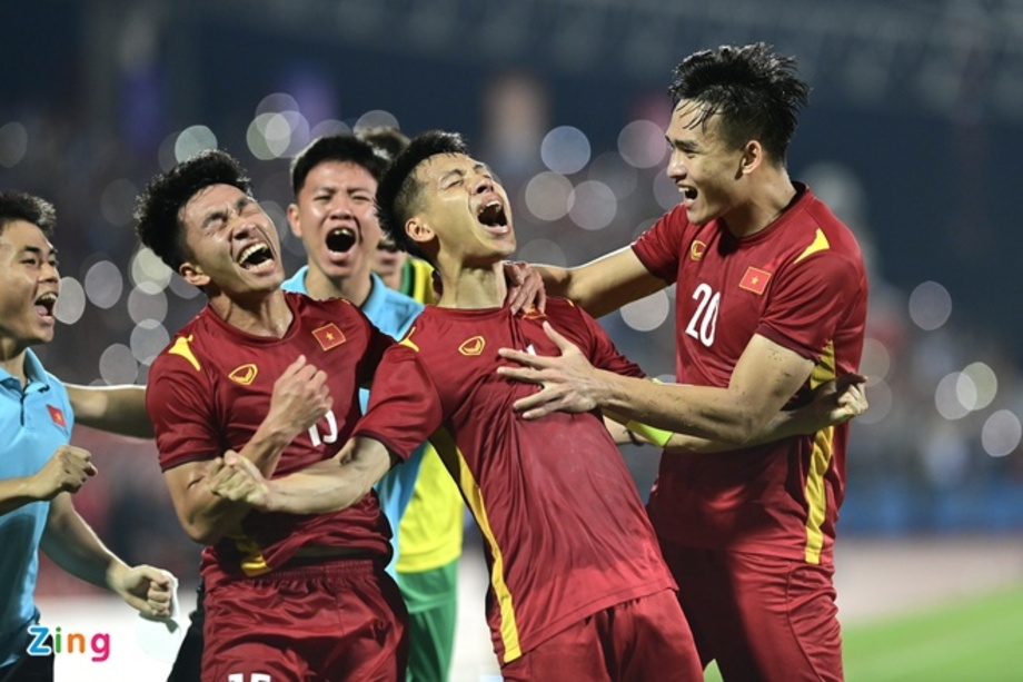 Áp đảo Myanmar, tuyển Việt Nam vào bán kết AFF Cup 2022