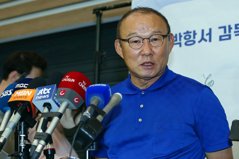 HLV Park ra sức bảo vệ cho đội tuyển Việt Nam