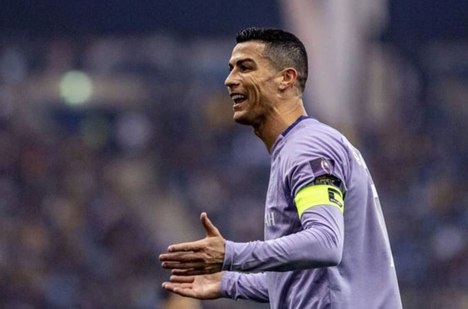Ronaldo thi đấu mà không chịu được nhiệt độ tại Arab Saudi