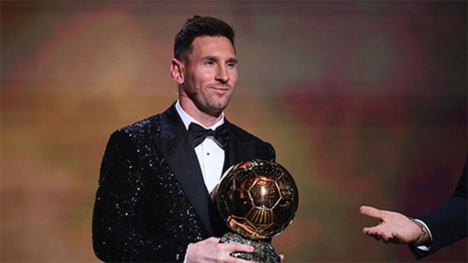 Messi đã trao tặng các thành tích của mình cho Barcelona