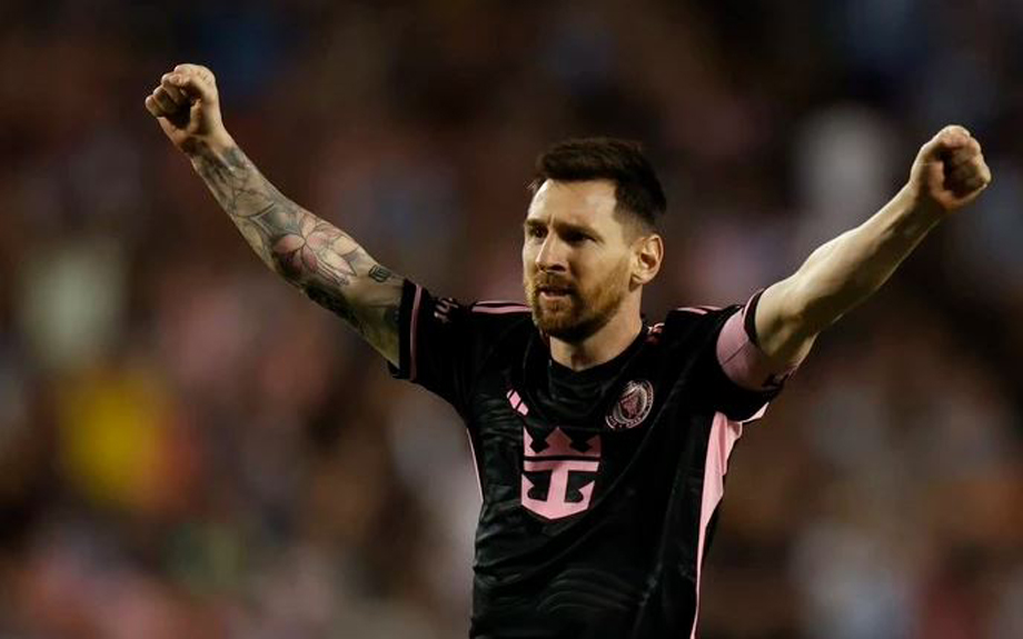 Messi tiếp tục ghi thành tựu trong sự nghiệp